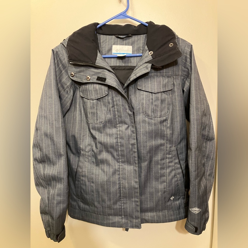 Columbia Women's Striped Gray Ski Jacket